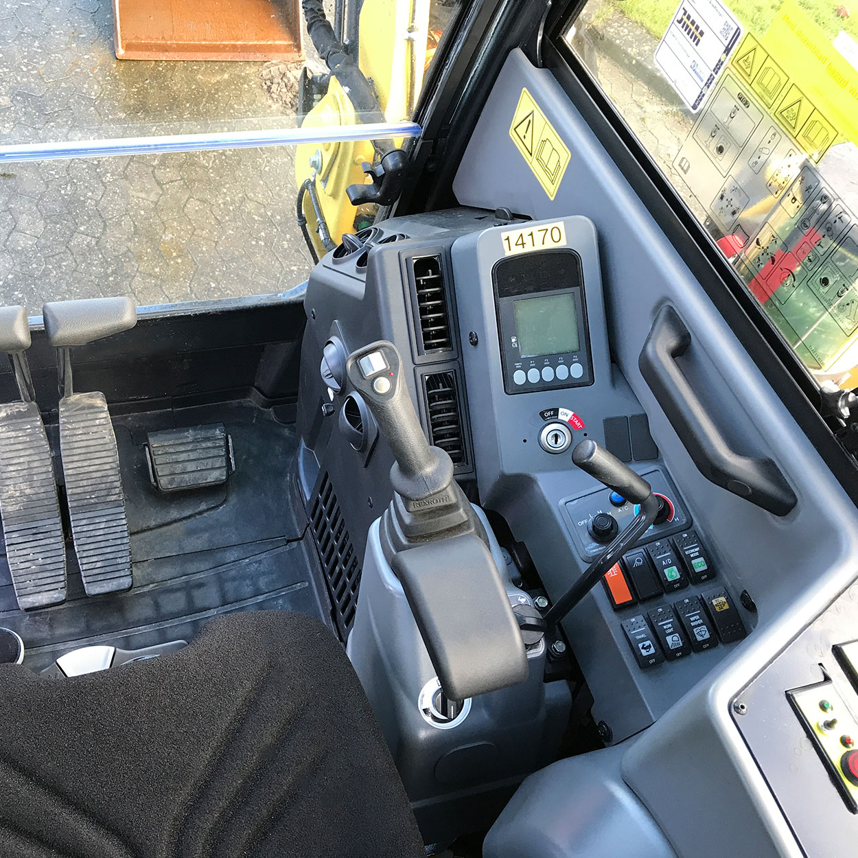 Yanmar - SV100